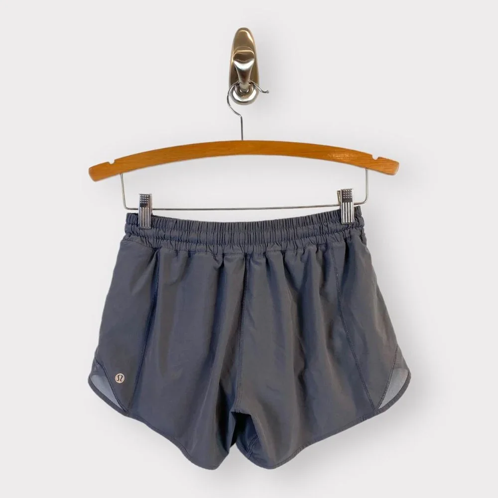 🔴SOLD🔴Lululemon Hotty Hot Short II (Long 4") Dark Carbon - Picture 3 of 5